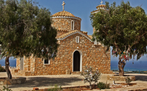 Церковь, Здание каменной церкви